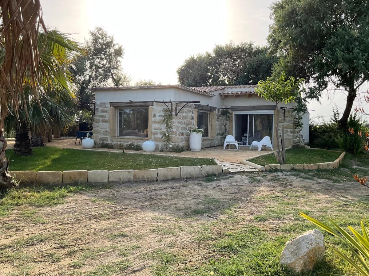 Villa Mazet Du Pecheur Saint-Laurent-dʼAigouze Exterior foto